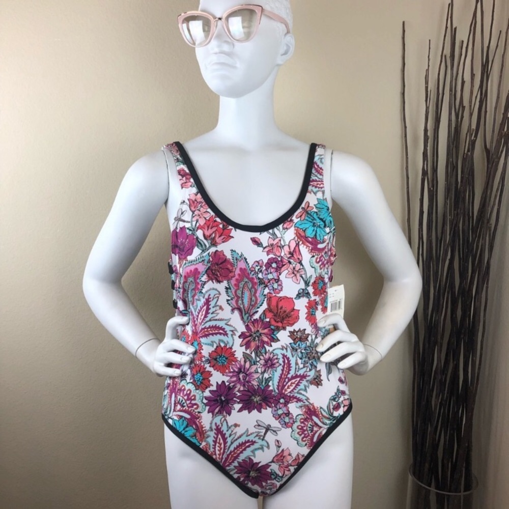 One piece bathing suit